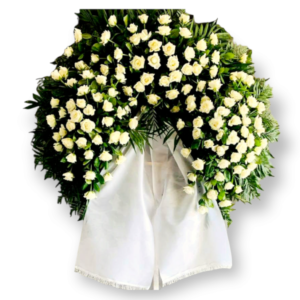 Στεφάνι Κηδείας με λευκά τριαντάφυλλα