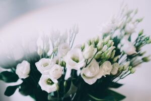 What Flowers Are Appropriate for a Funeral